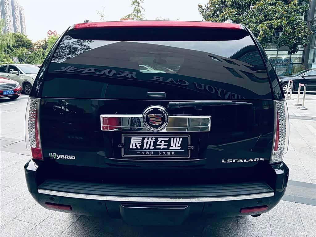 Cadillac Escalade, 2010 4