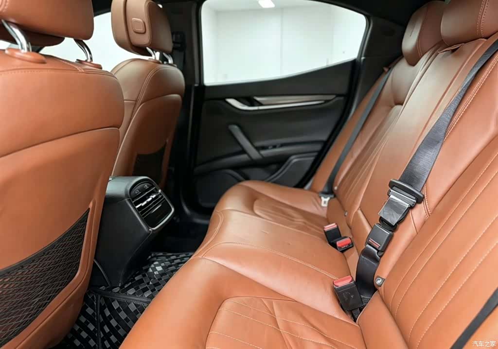 Maserati Ghibli, 2016 6