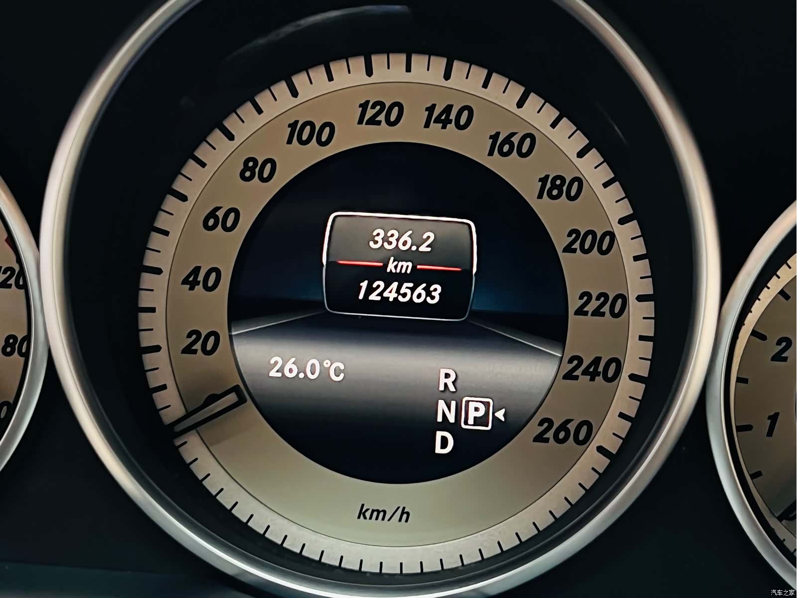 Mercedes-Benz E-Class, 2014 16