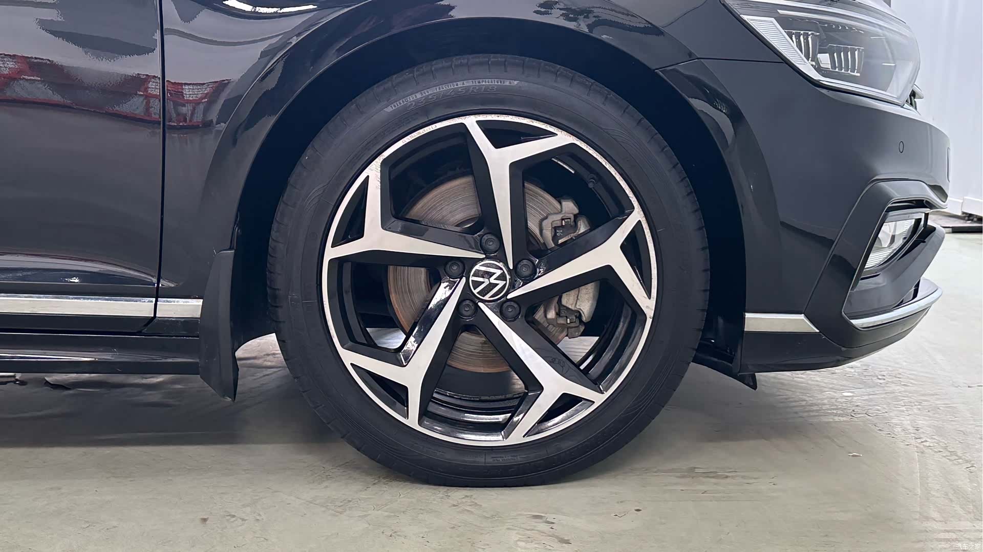 Volkswagen Magotan, 2023 14