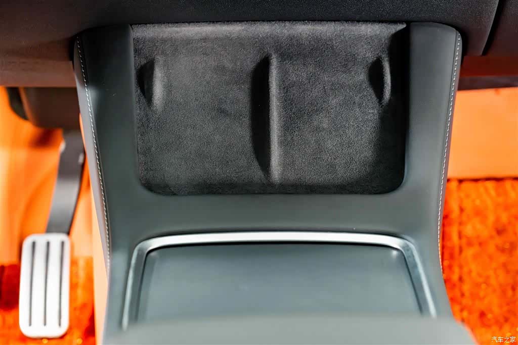 Tesla Model Y, 2025 15