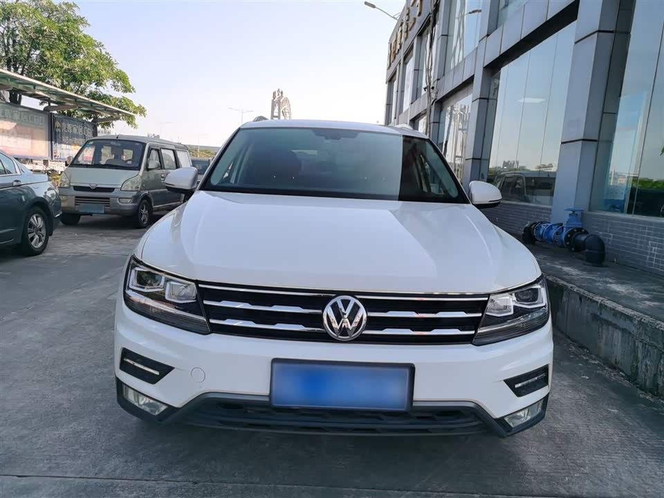 Volkswagen Tiguan L
