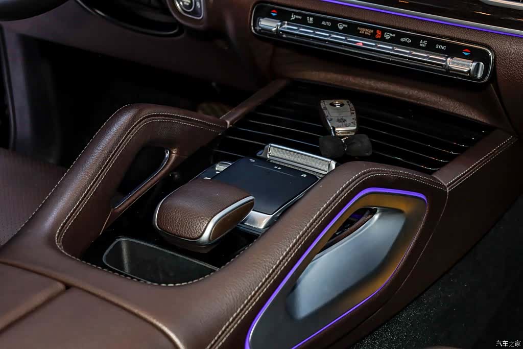Mercedes-Benz GLE, 2022 28