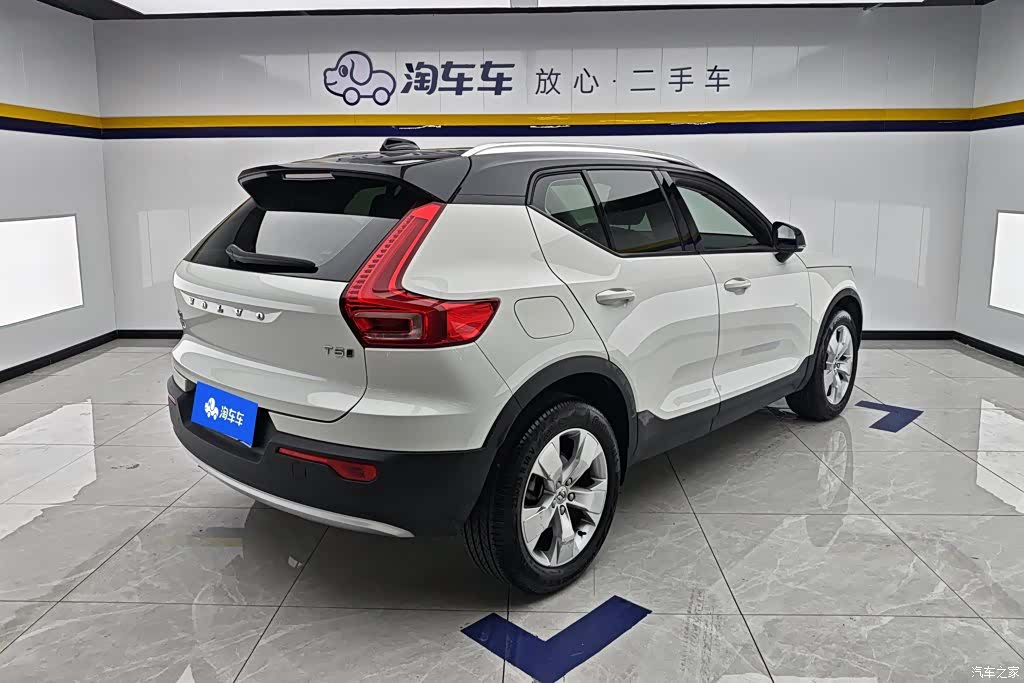 Volvo XC40, 2021 3