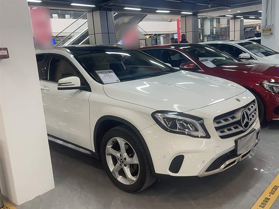 Mercedes-Benz GLA