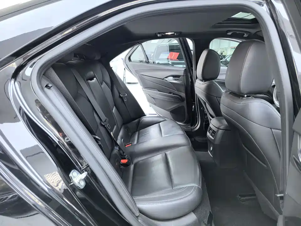Cadillac CT4