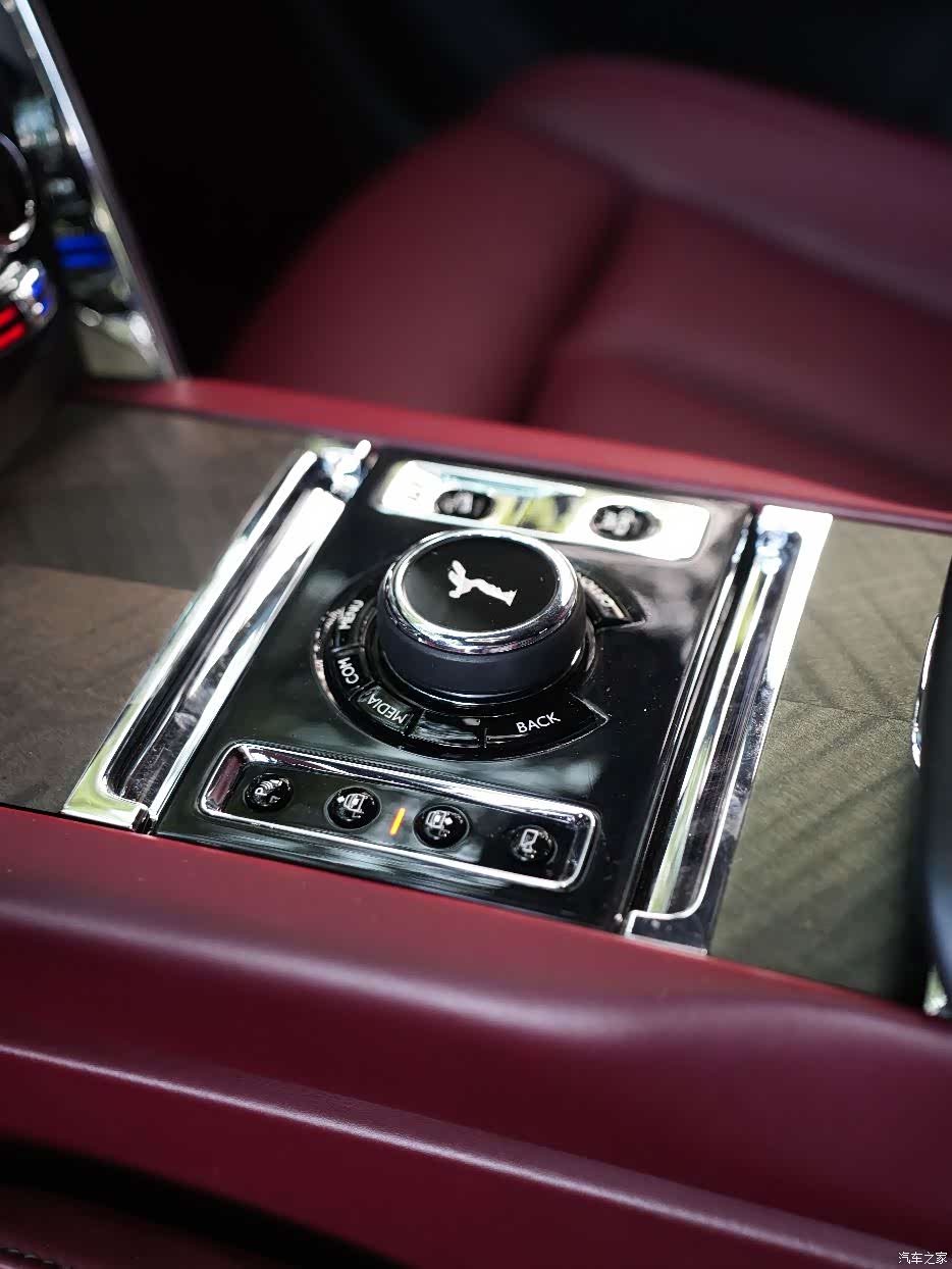Rolls-Royce Cullinan, 2019 13