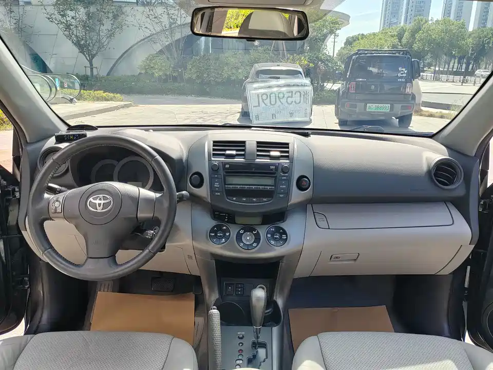 Toyota RAV4 Rongfang