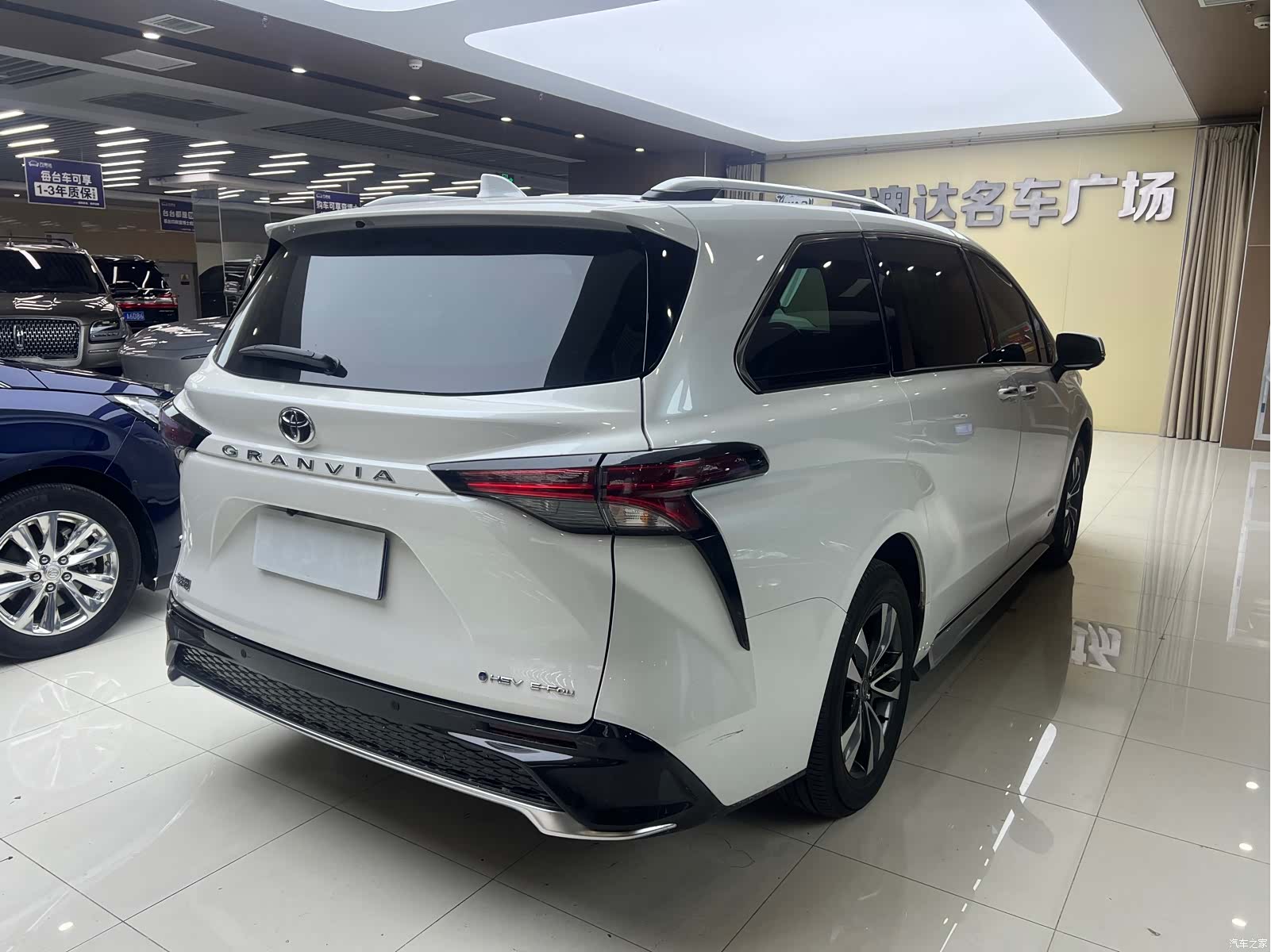 Toyota Granvia, 2025 9