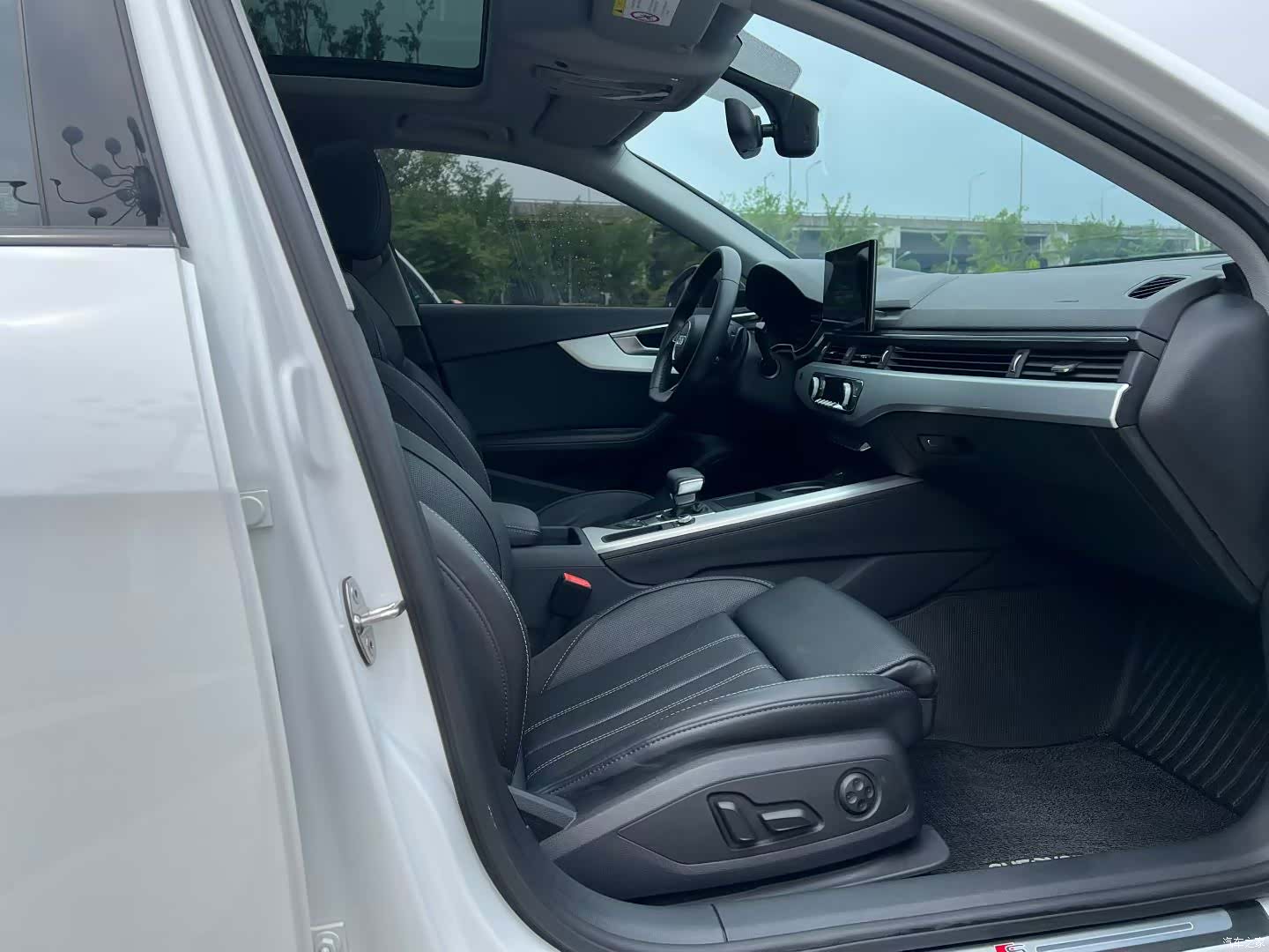 Audi A4L, 2022 6