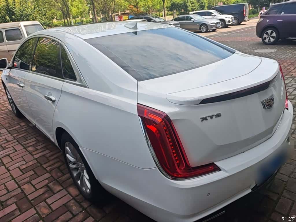 Cadillac XTS, 2018 все фото