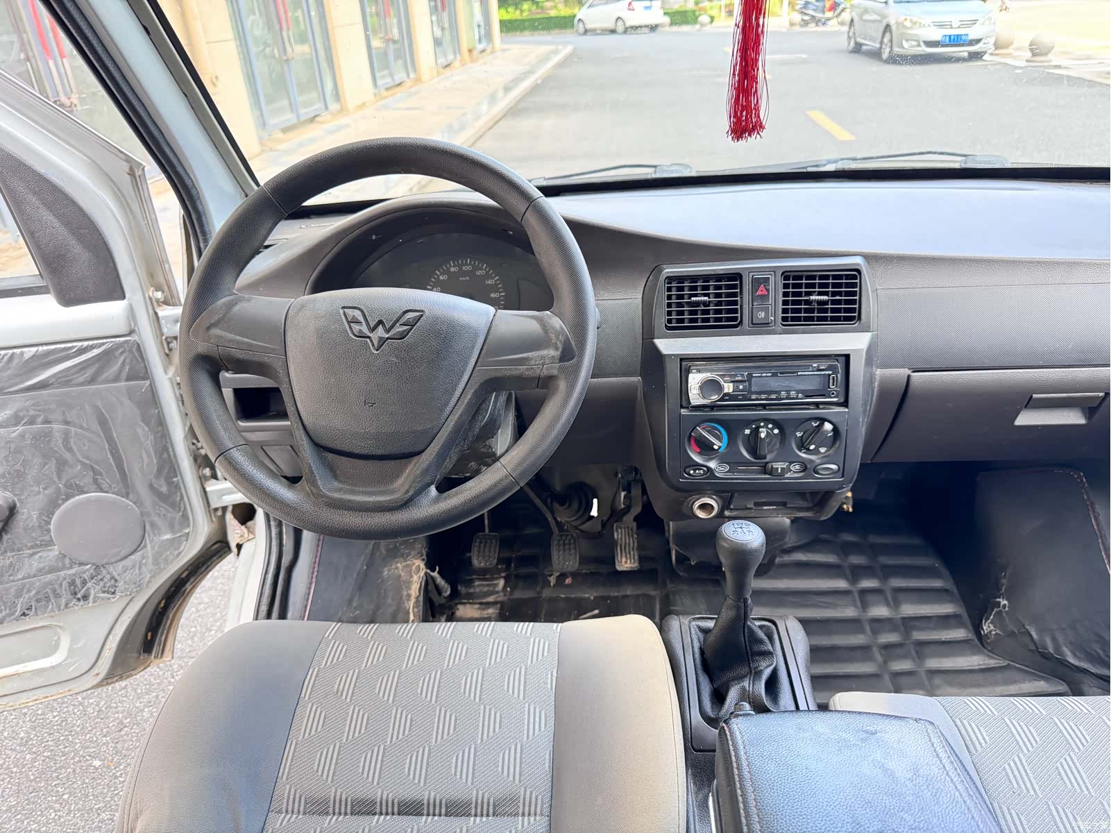 Wuling L3C, 2017 9