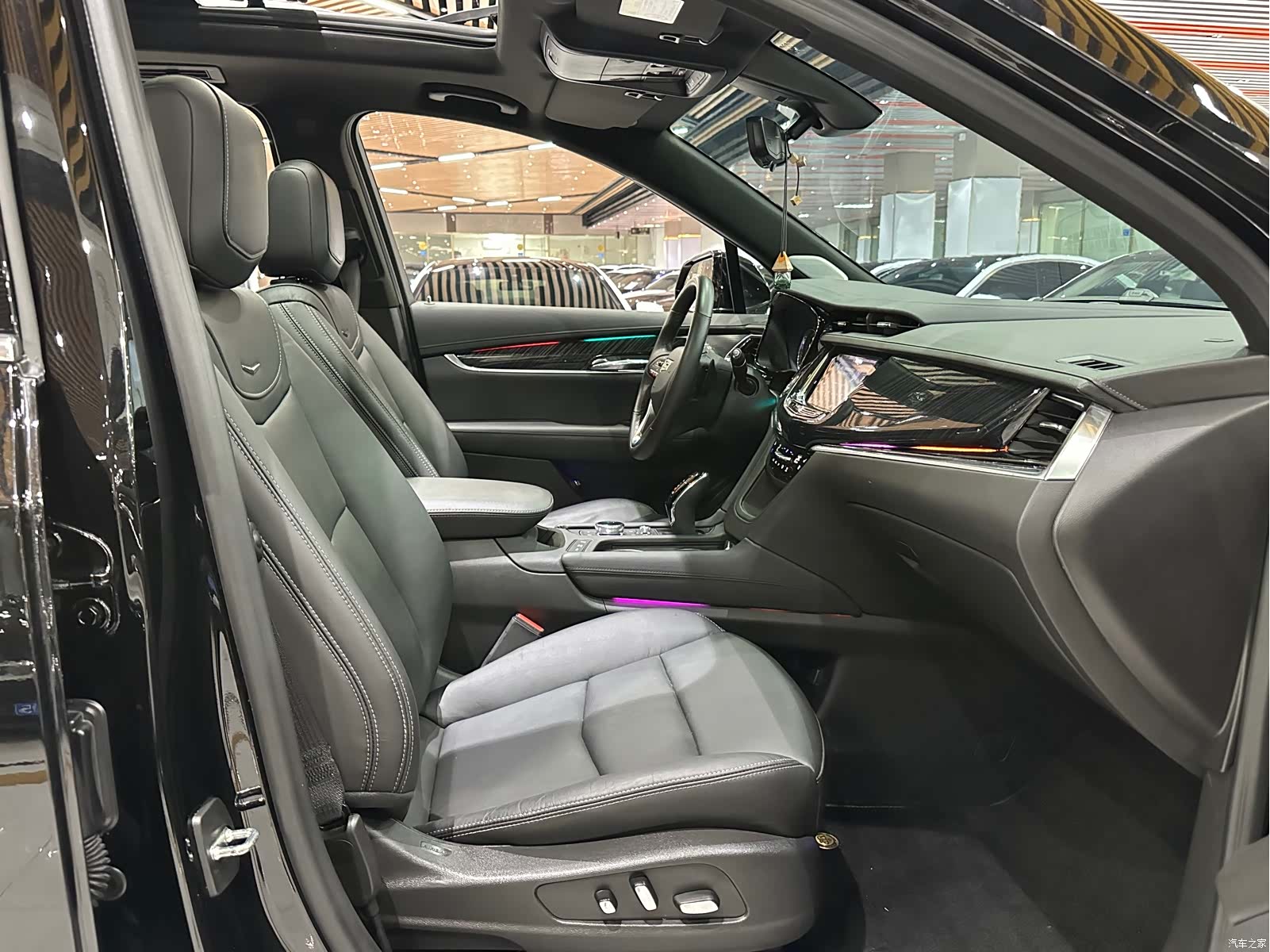 Cadillac XT6, 2023 11