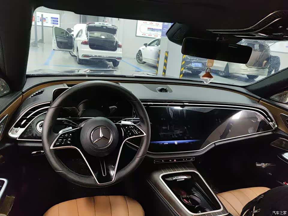 Mercedes-Benz E-Class, 2026 3