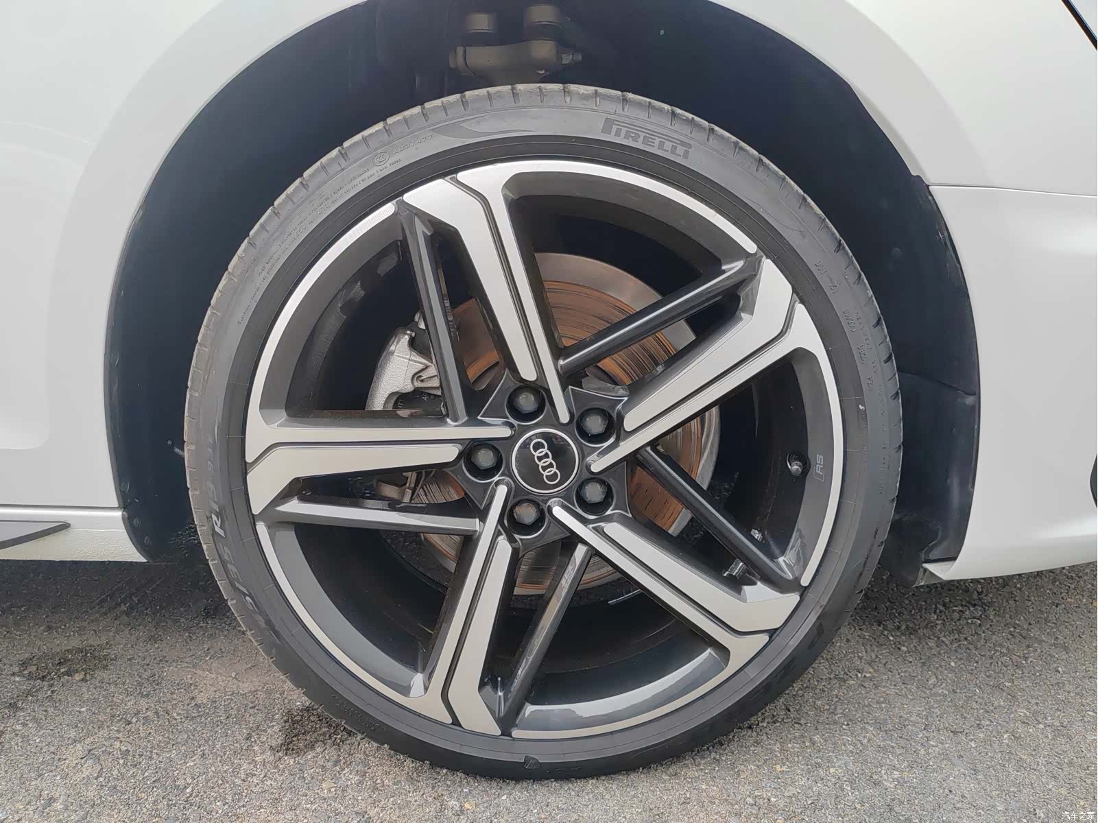 Audi A4L, 2025 11