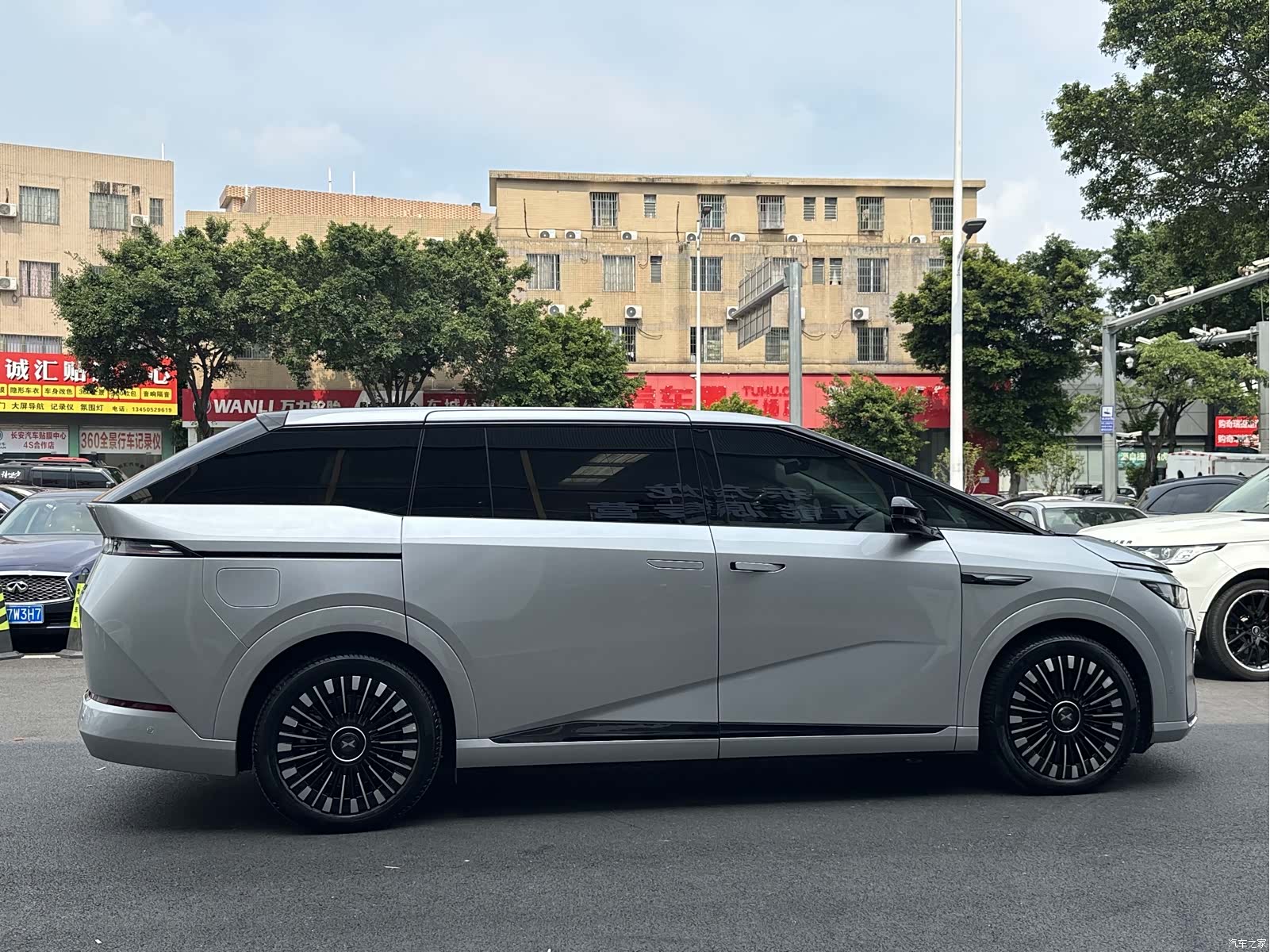 Xpeng X9, 2025 7