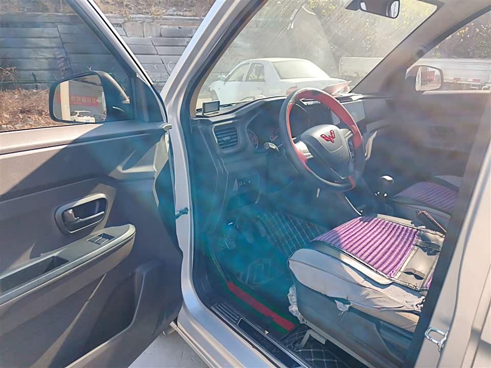 Wuling Wuling Hongguang V