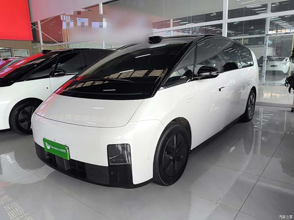 Li Auto MEGA, 2024 1
