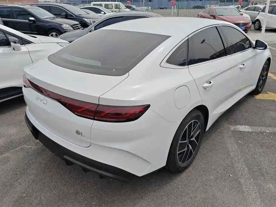 BYD Qin L