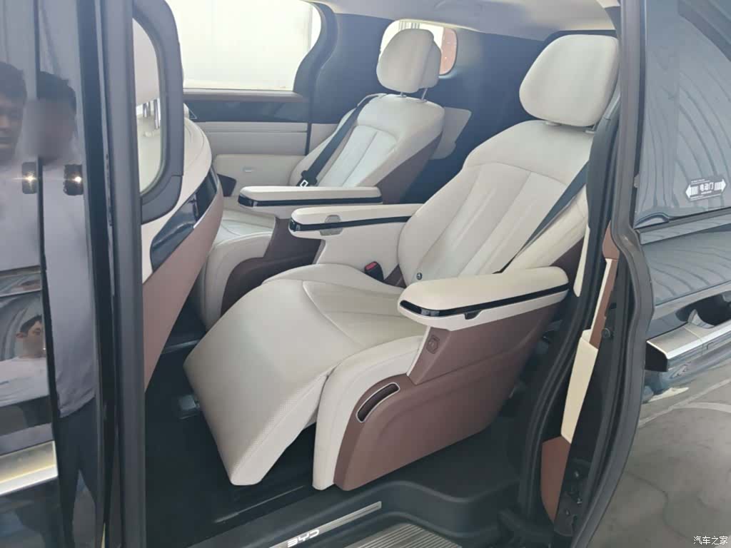 BYD Xia, 2025 17