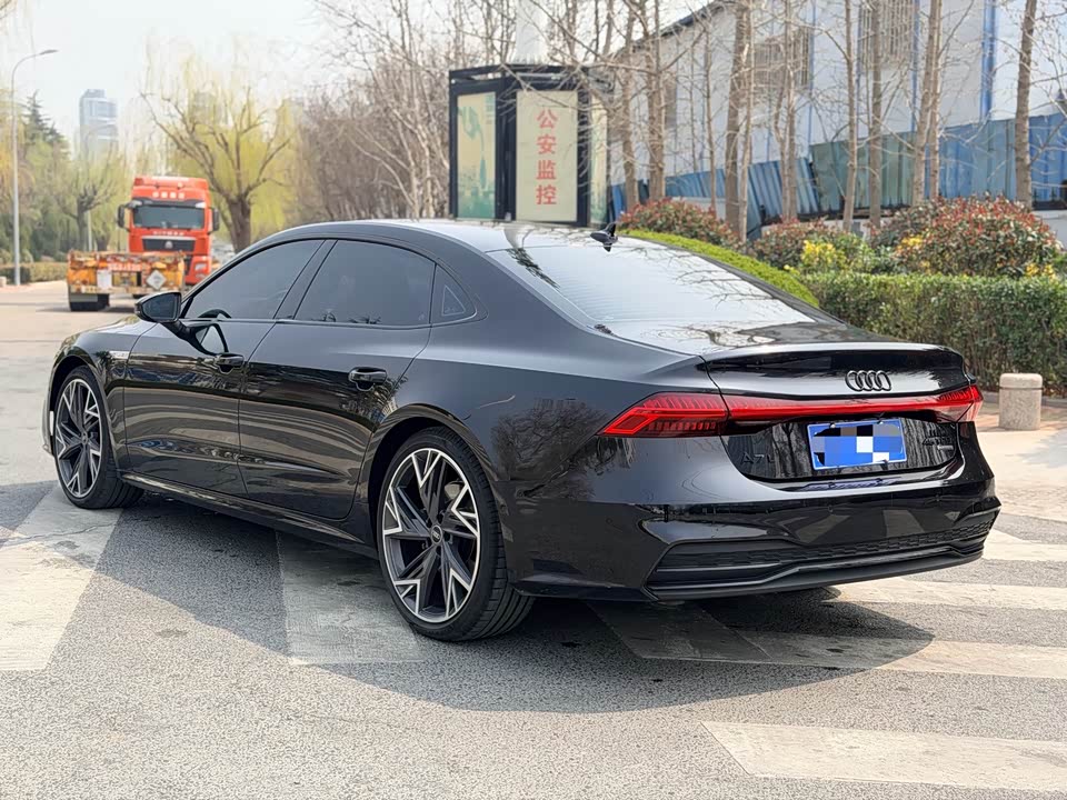 Audi A7L