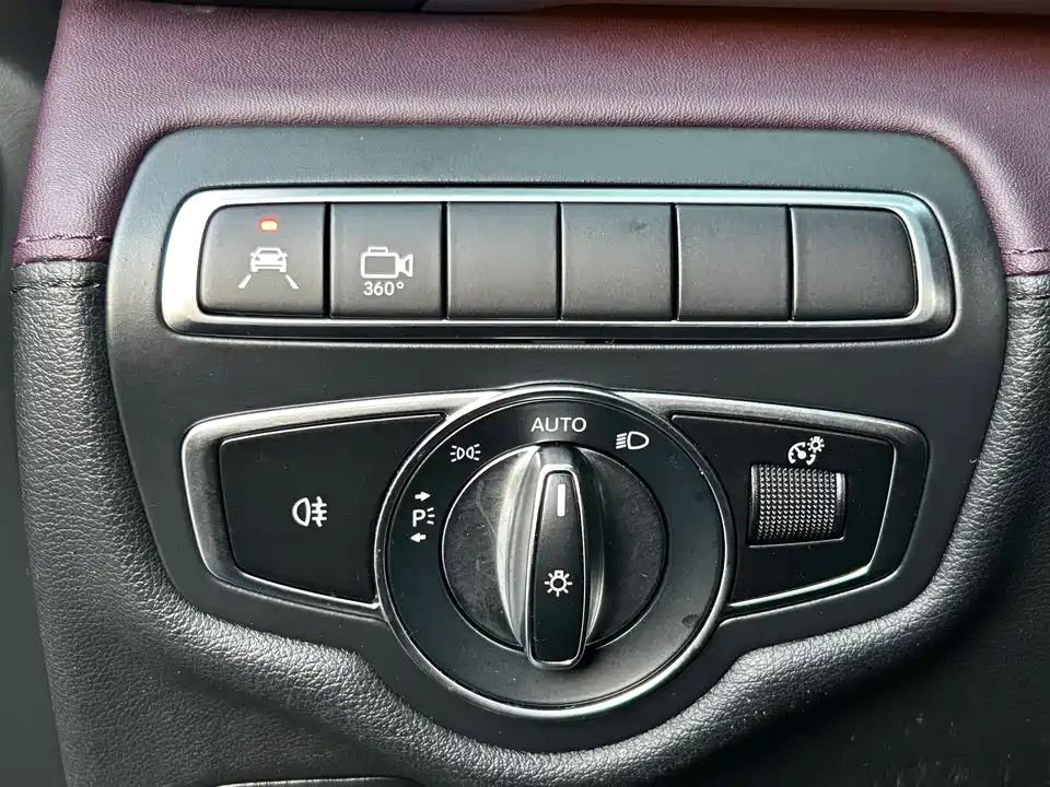 Mercedes-Benz V-class