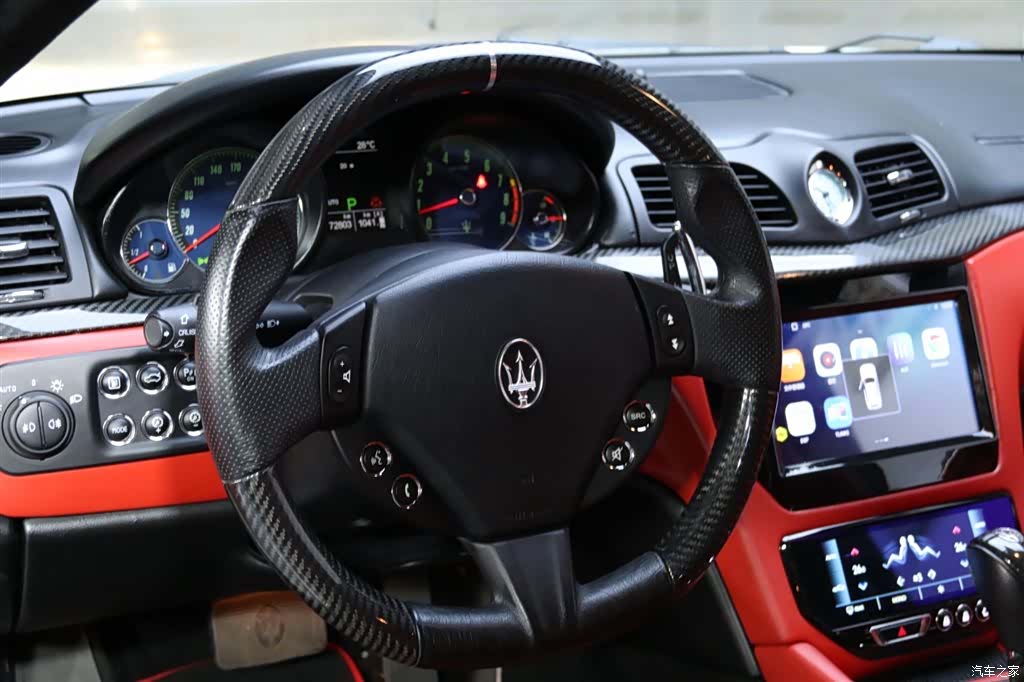 Maserati GranTurismo, 2018 13