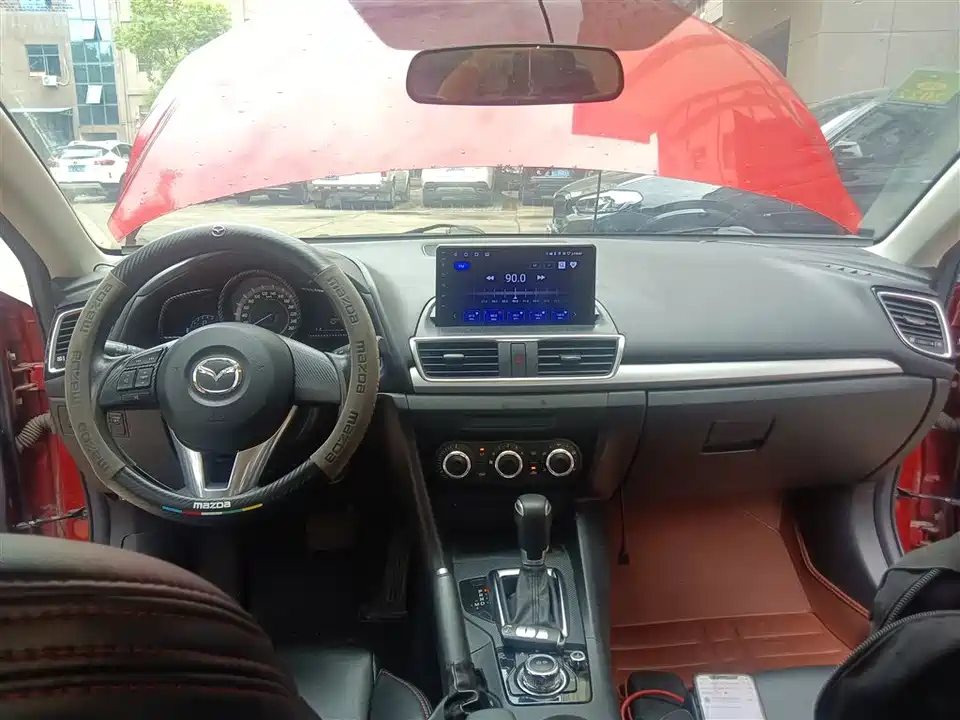 Mazda 3 Angkesaila