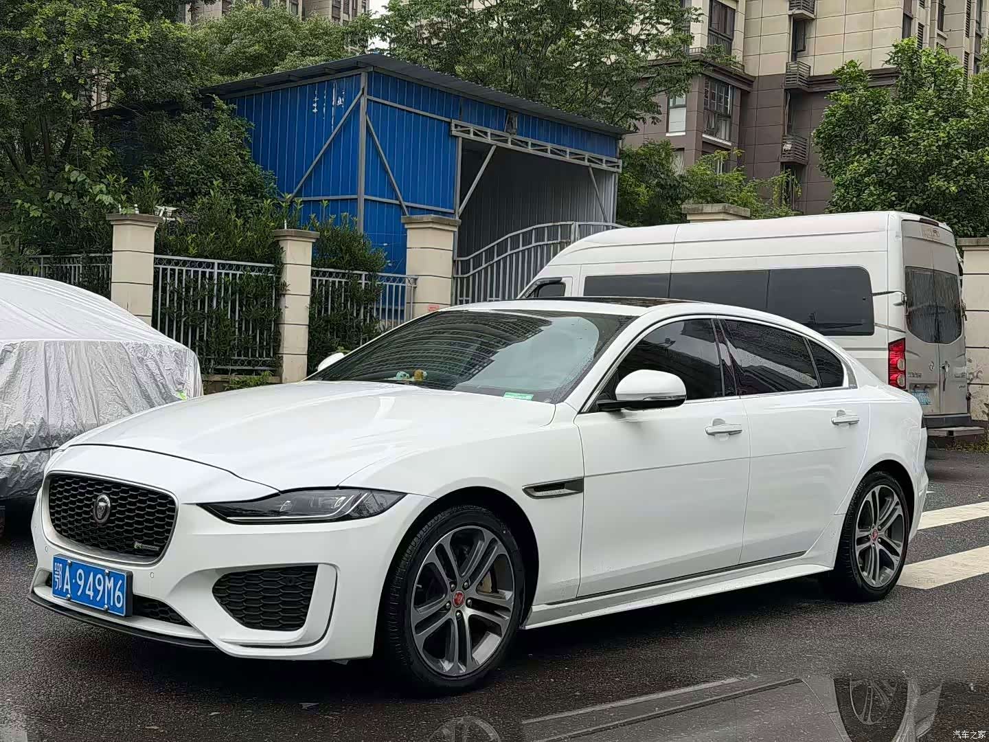 Land Rover XEL