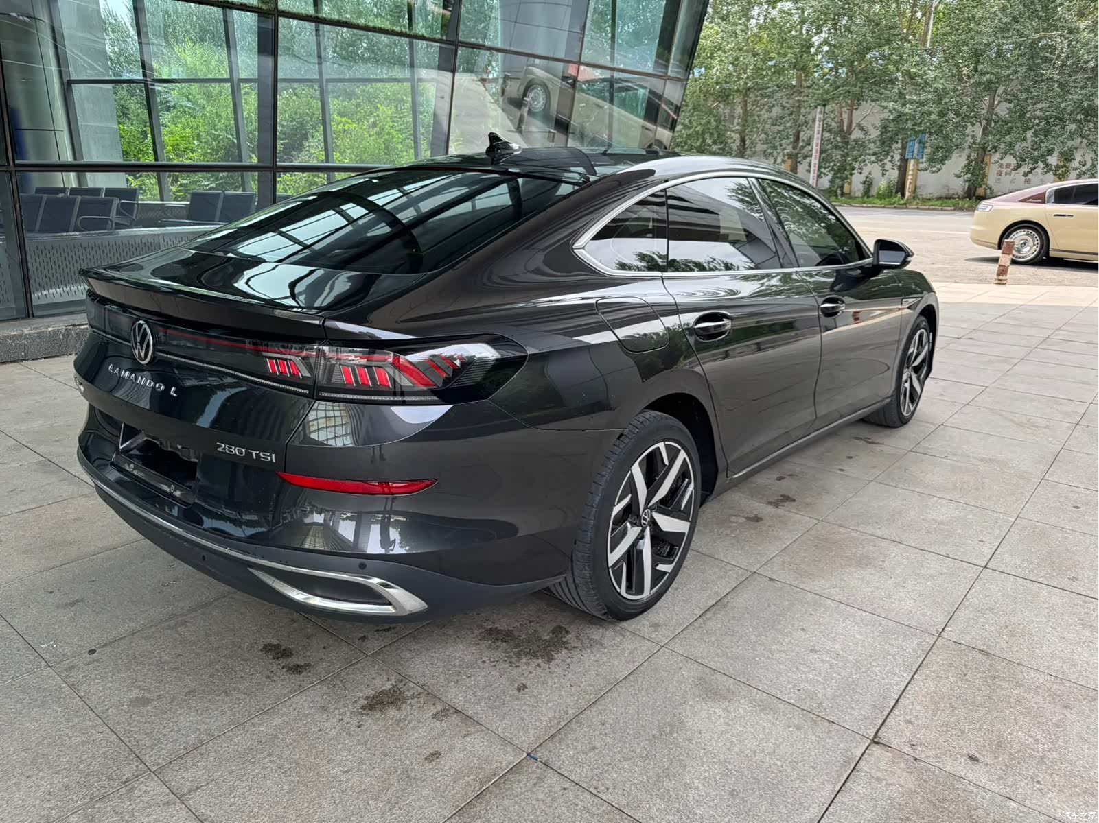 Volkswagen Lamando, 2023 все фото
