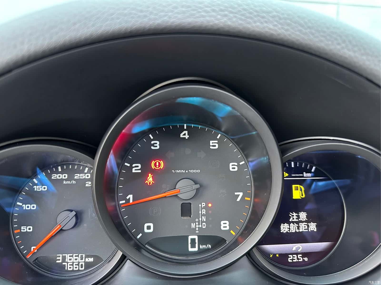 Porsche Macan, 2018 все фото