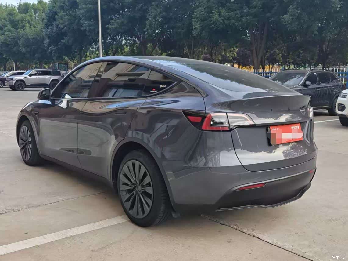 Tesla Model Y, 2022 7