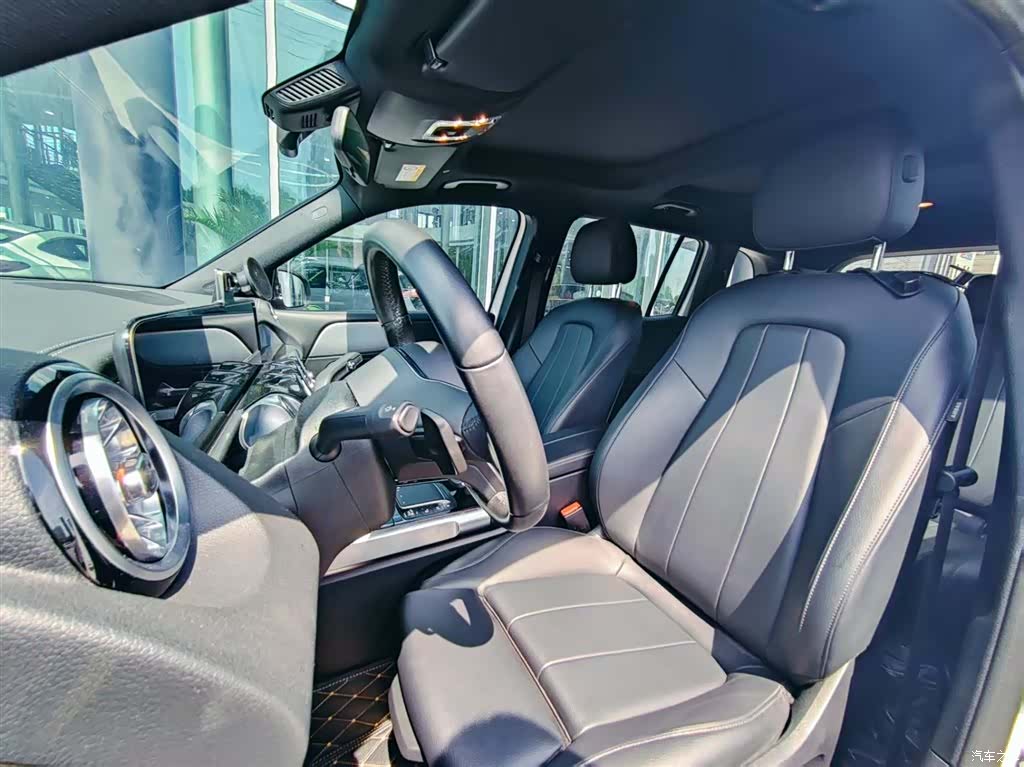 Mercedes-Benz GLB, 2022 11