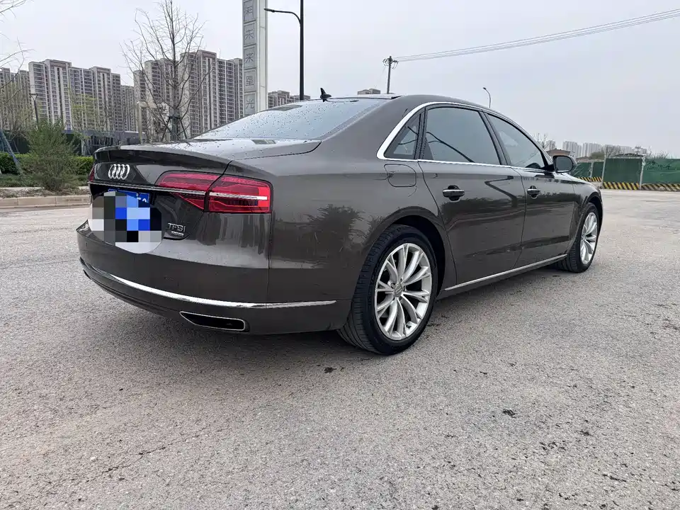 Audi A8