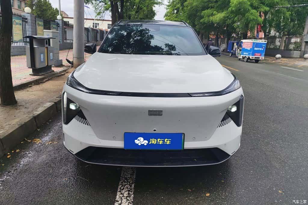 Geely Galaxy L7, 2024 2