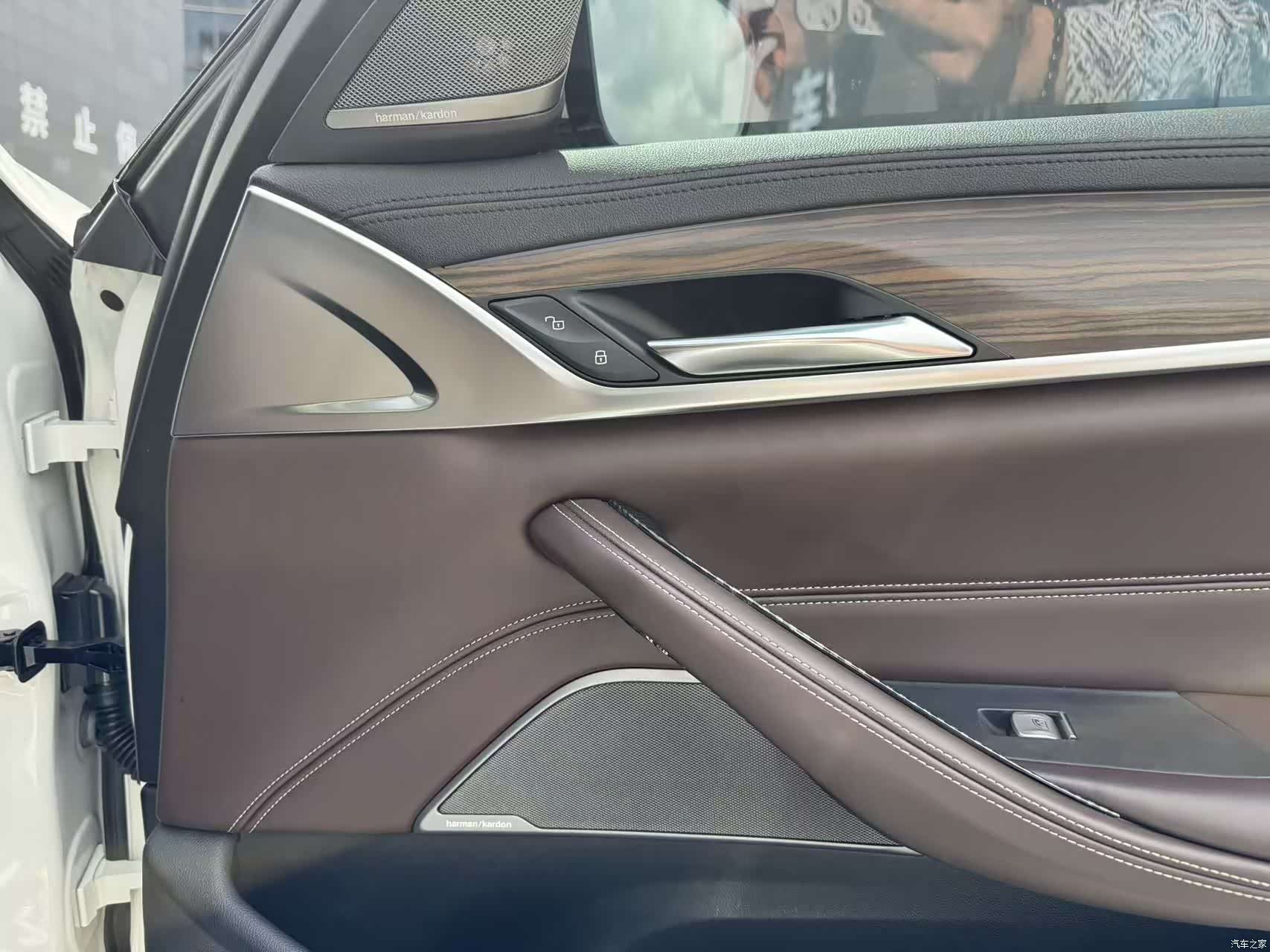 BMW 5 Series, 2018 24