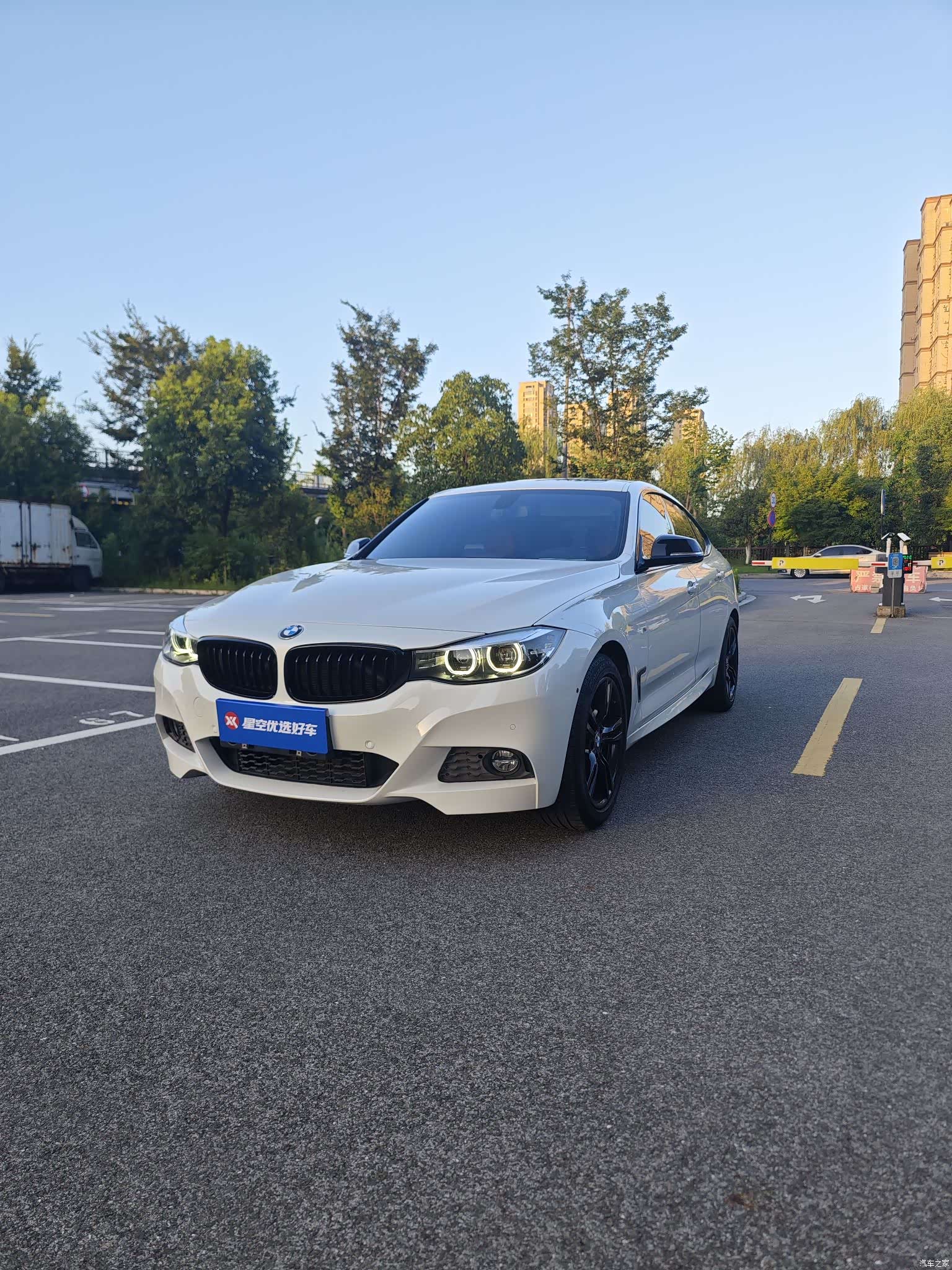 BMW 3 Series, 2020 1