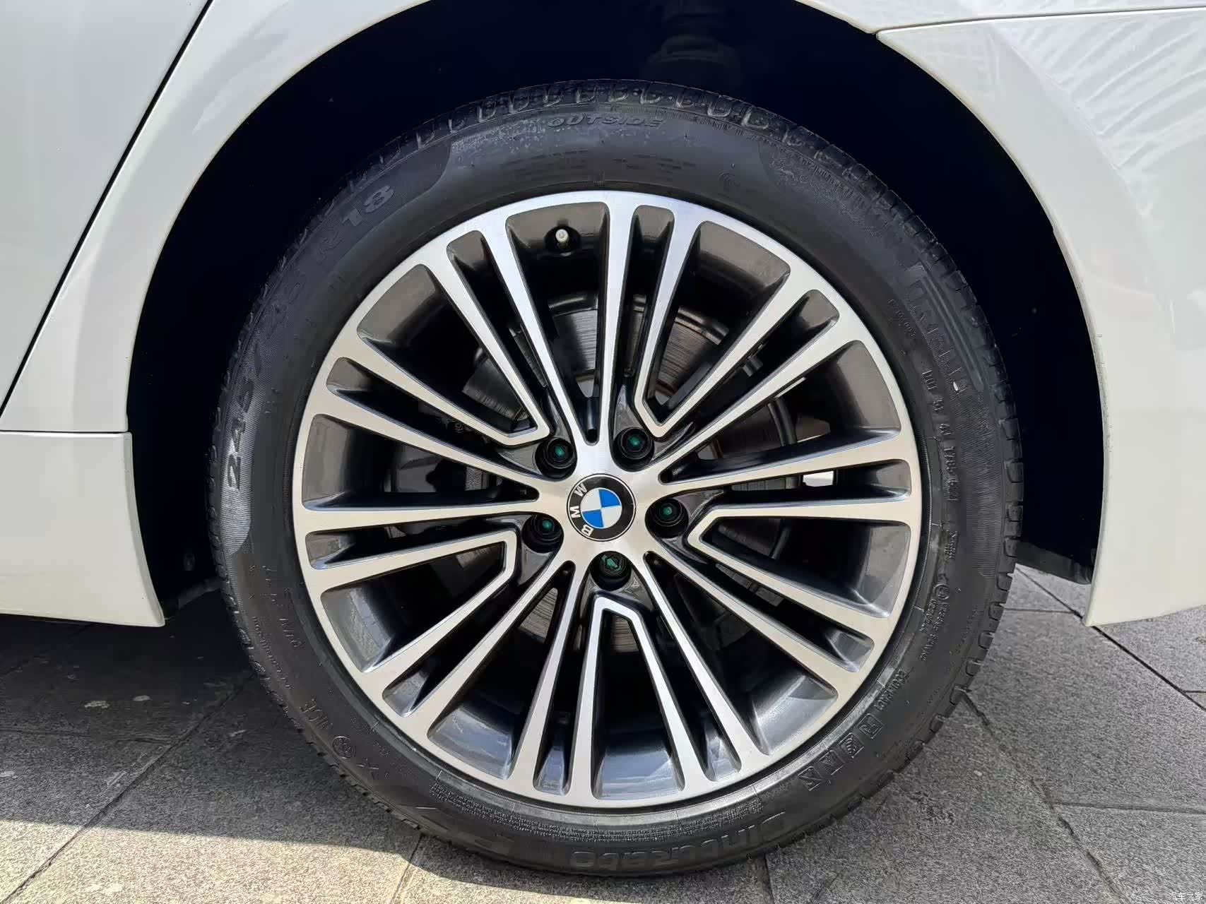 BMW 5 Series, 2018 33