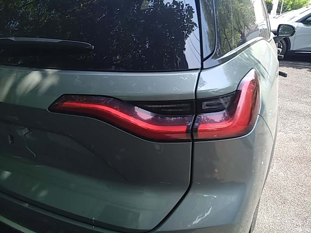 NIO ES8, 2022 8