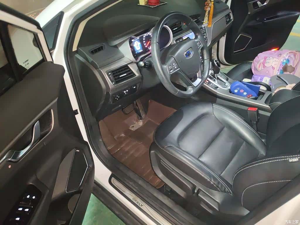 Geely Emgrand, 2016 14