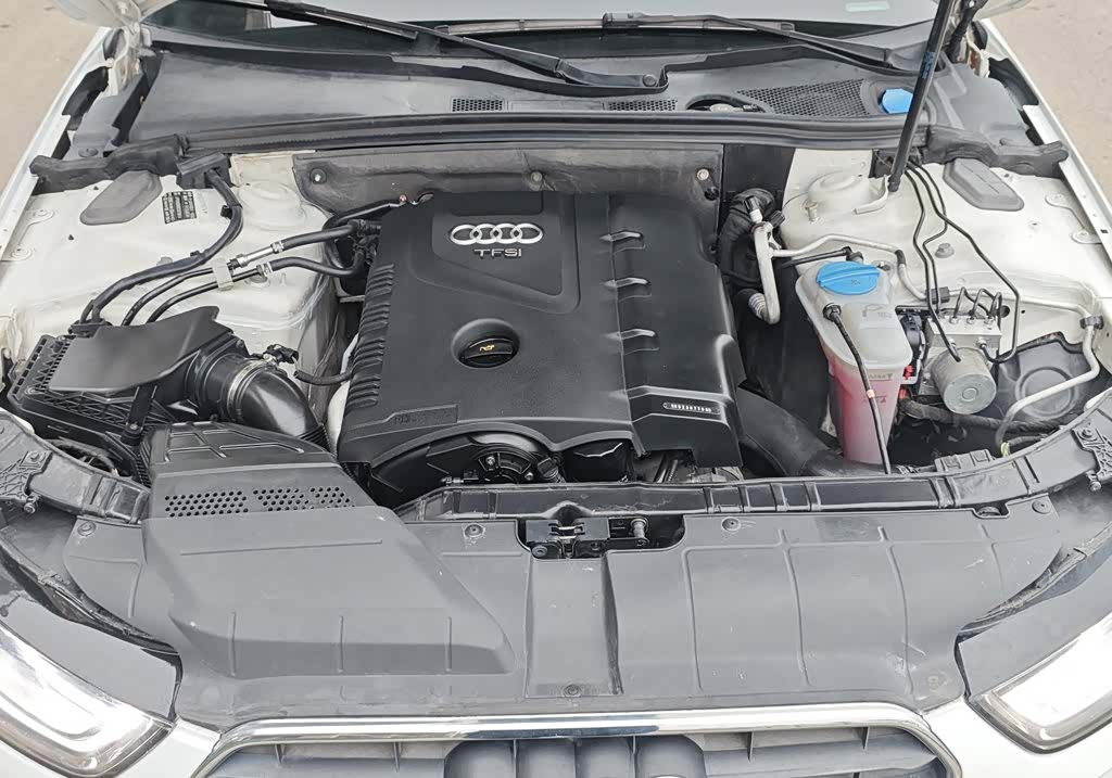Audi A4L, 2013 15