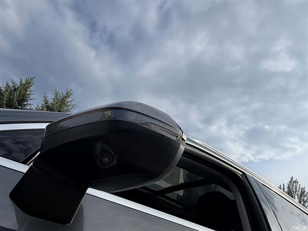 Audi Q3, 2023 10
