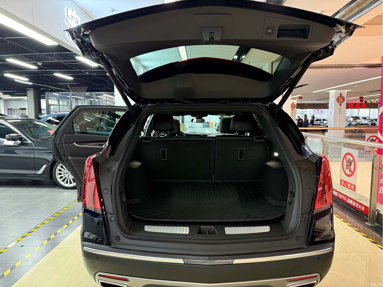 Cadillac XT5, 2021 9