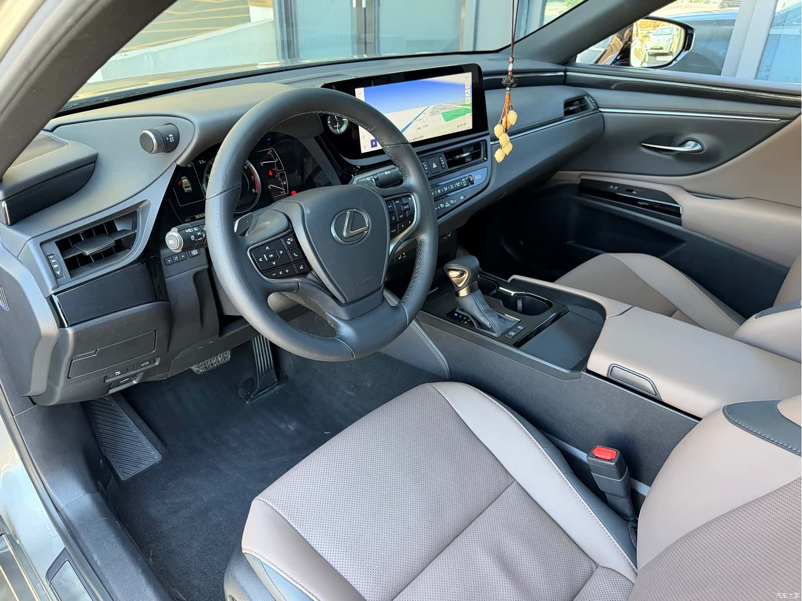 Lexus ES, 2024 6