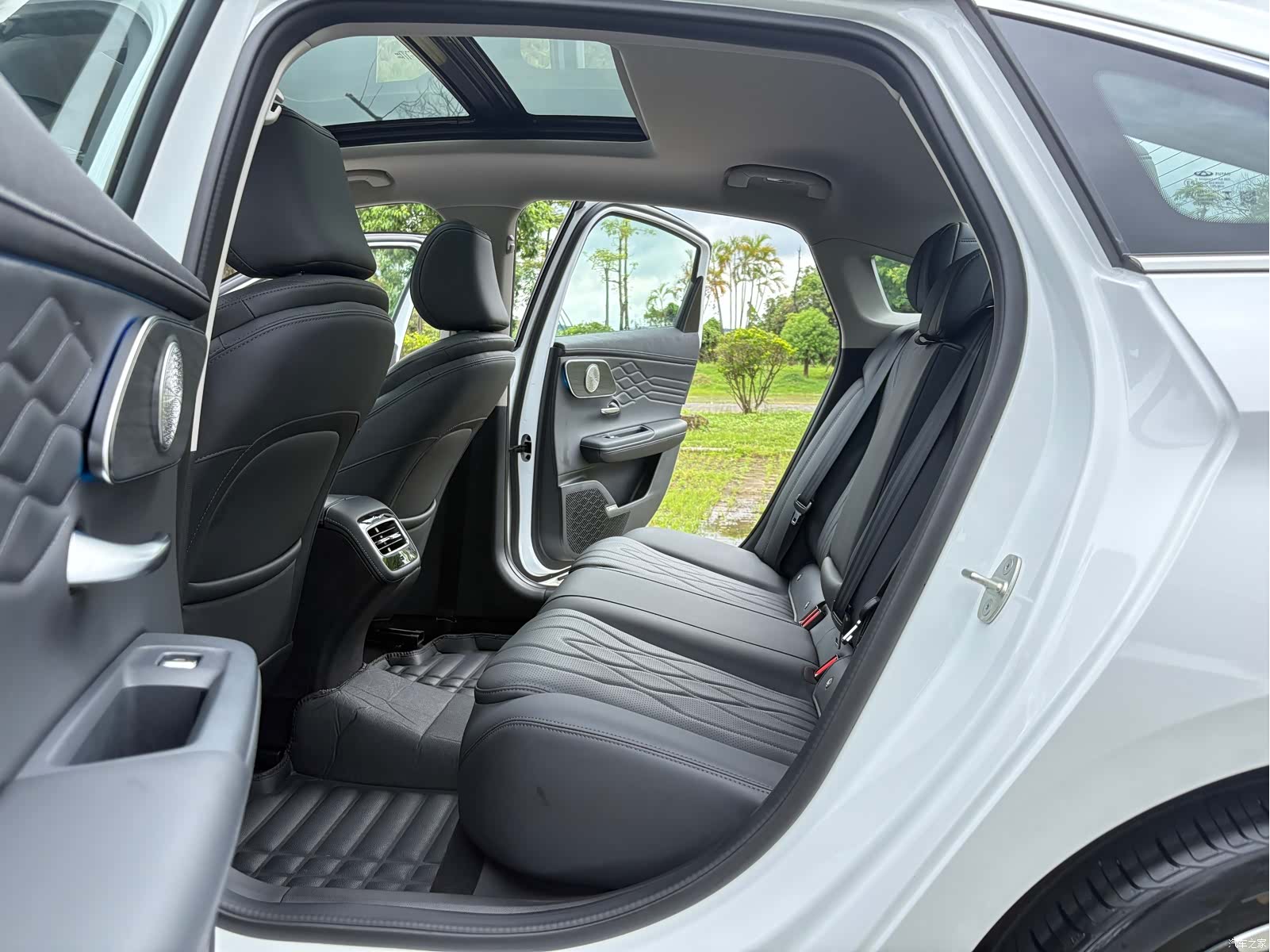 Chery Arrizo 8, 2025 8