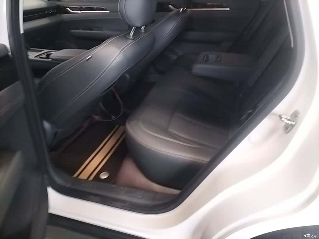 Wuling Starlight, 2025 17