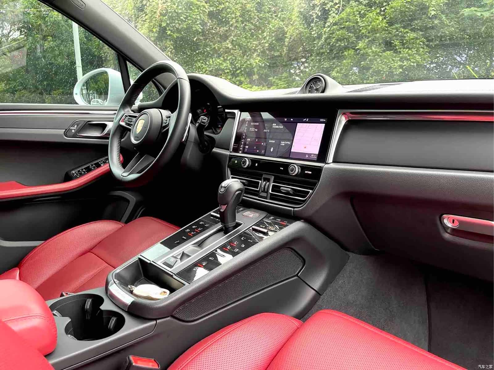 Porsche Macan, 2023 все фото