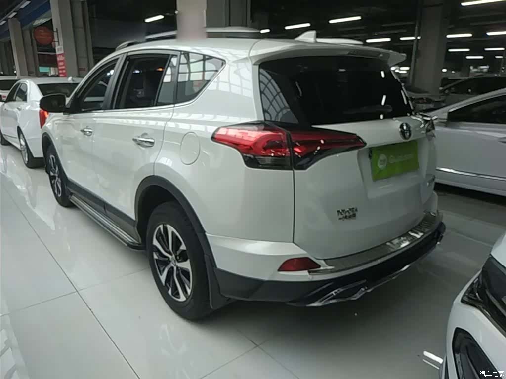 Toyota RAV4, 2016 все фото