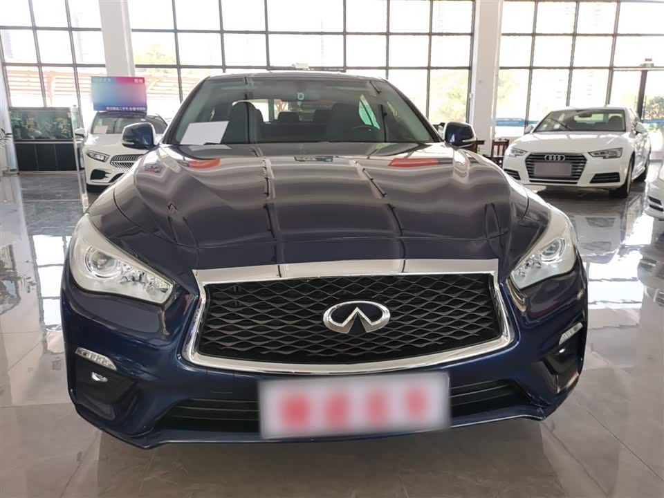 Infiniti Q50L