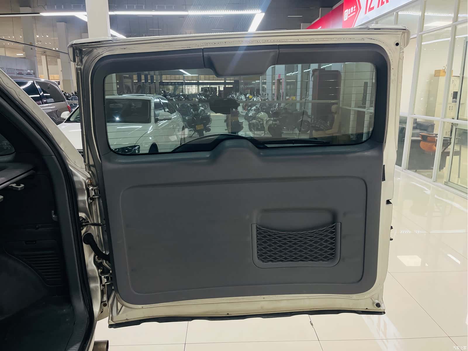 Toyota RAV4, 2004 13